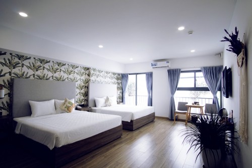 Deluxe Family room (phòng 02 giường King 1,8 mét)